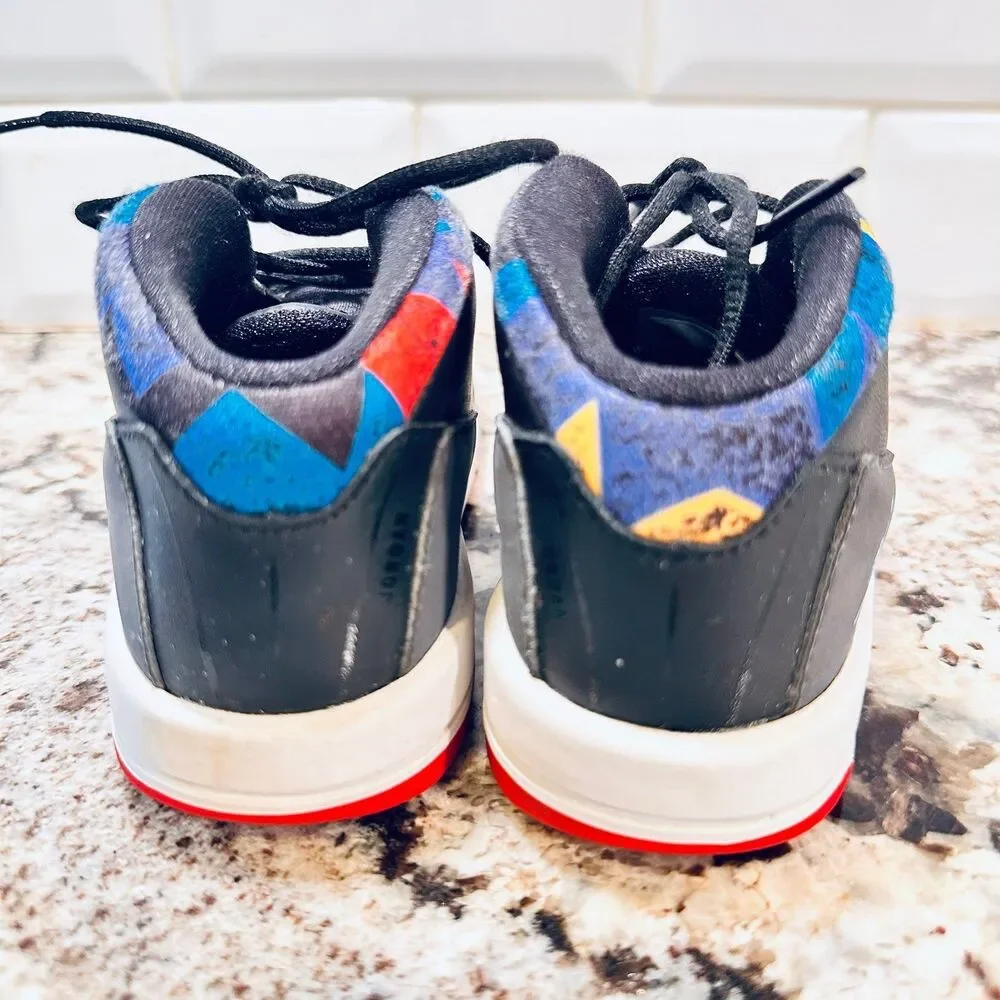 Air Jordan low top fashion sneakers Size 9